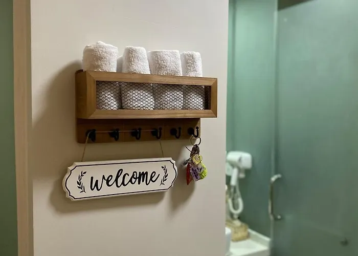 The Urban Snug Apartment *